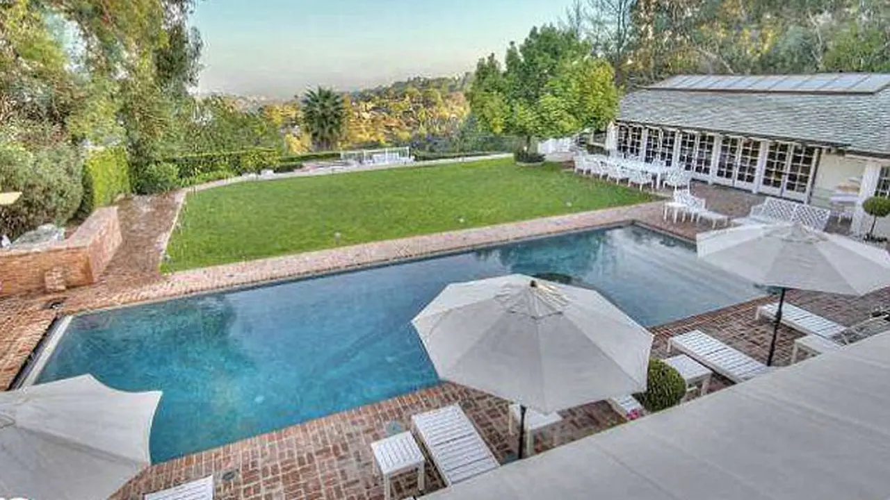 Mariah Carey LA House still in market 0714 2