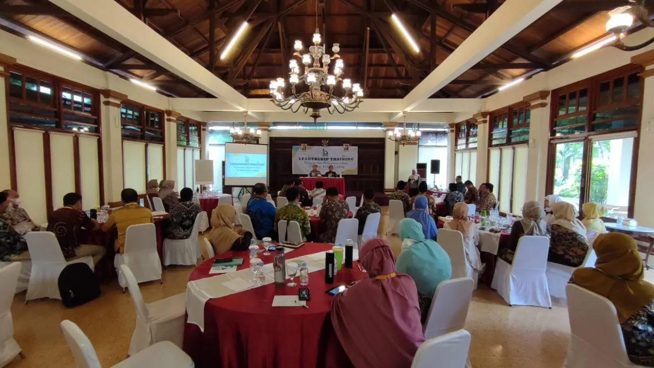 Leadership Training kepada unsur pimpinan di lingkungan yayasan dan Perguruan Al Azhar di Jakarta dan juga Surabaya, pada 18-20 November lalu. (Ist).