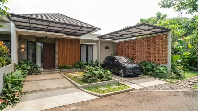 Model Carport Samping Rumah Type 45 dengan Roster dan Taman Kecil