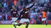 Aksi penyerang Manchester United, Romelu Lukaku saat pertandingan kontra Southampton, pada laga lanjutan Premier League 2017-2018, di St Mary's Stadium, Sabtu (23/9/2017) malam WIB.  (AFP/Oli Scarff)