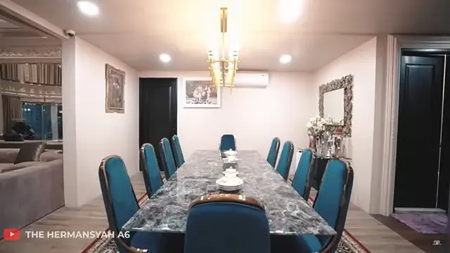 Potret dapur rumah Anang dan Ashanty (Sumber: YouTube/The Hermansyah A6)