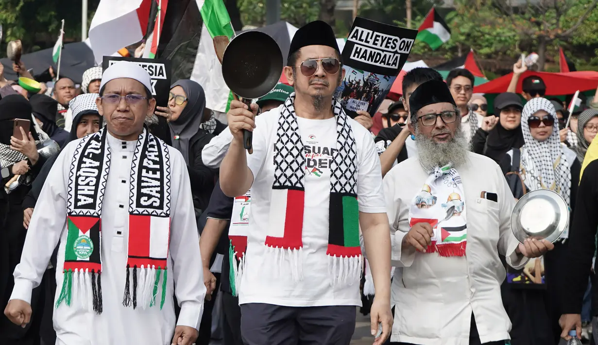 Mereka juga menyoroti dampak invasi militer di wilayah Gaza yang telah berlangsung lebih dari 21 bulan tersebut terhadap perempuan anak-anak yang menjadi korban kelaparan dan kekerasan. (merdeka.com/Arie Basuki)