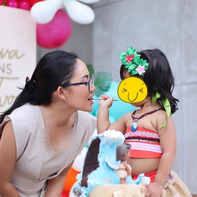 6 Momen Rachel Vennya dan Niko Al Hakim Rayakan Ultah Sang Putri, Kompak