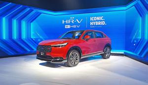 Mobil hybrid Honda HR-V e:HEV. (Liputan6.com/Arief Aszhari)