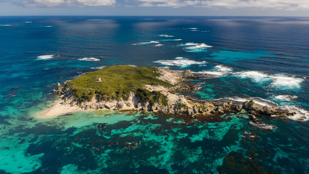 5 Pantai Hidden Gem di Australia Barat yang Wajib Masuk List Liburanmu