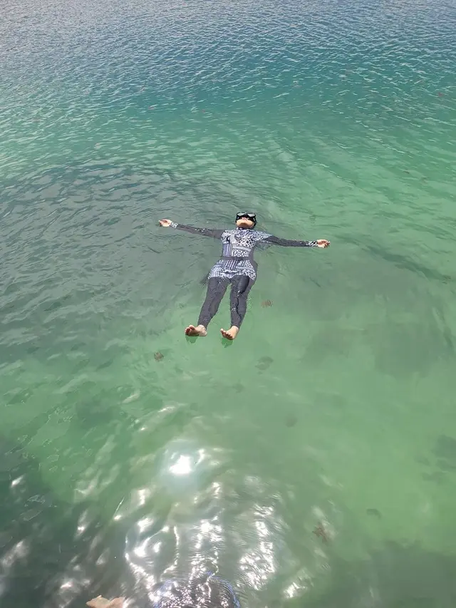 Potret Liburan Selfi LIDA di Pulau Derawan, Nikmati Pemandangan Indah. (Sumber: Instagram/lida_selfi07)