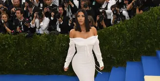 Setelah kejadian perampokan yang menimpanya di Paris beberapa waktu lalu, ternyata memberikan dampak yang begitu signifikan untuk kehidupan Kim Kardashian, terlebih lantaran trauma. (AFP/Bintang.com)
