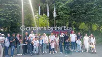 10 keluarga terpilih program Nutrilon Royal Science Camp to Singapore mengunjungi Gardens by the Bay, Singapura, Senin (1/7/2024) (Liputan6.com/Jonathan Pandapotan Purba)