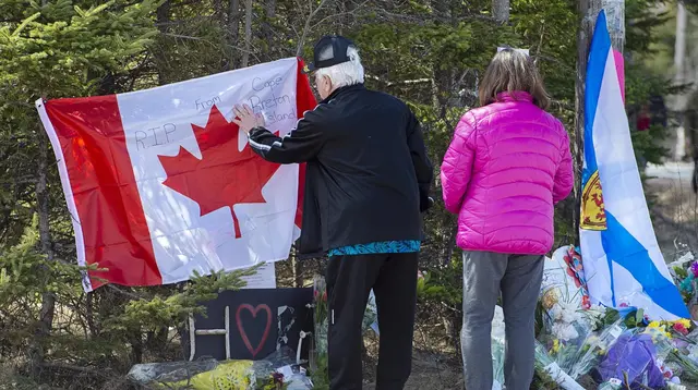 Tugu peringatan korban penembakan massal di Nova Scotia, Kanada. Tragedi berdarah yang berakhir pada 19 April 2020. (AP)