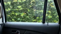 Ini Bahaya Kebiasaan 'Membanting' Pintu Mobil