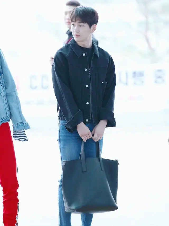 Onew SHINee
