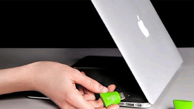 Keylogger merupakan sebuah program ataupun software yang digunakan untuk merekam aktivitas pada laptop atau komputer.