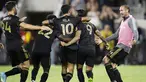 Giorgio Chiellini turut berselebrasi usai tim barunya Los Angeles FC berhasil menaklukkan LA Galaxy di MLS Amerika Serikat.