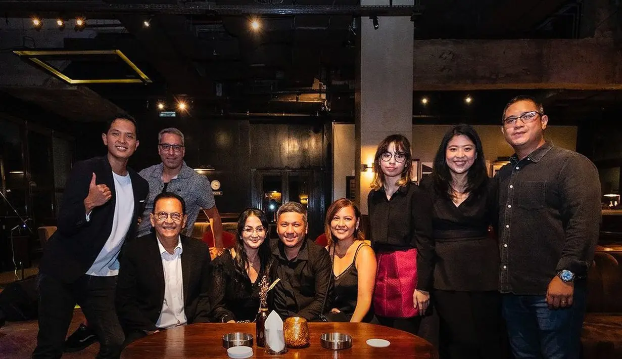 <p>Gading Marten ultah ke-40 (Instagram/gadiiing)</p>