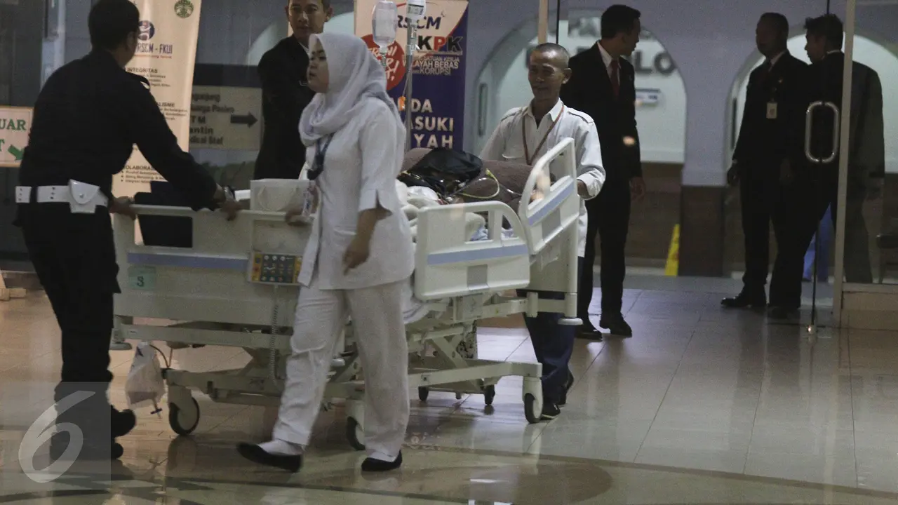 Usai Cuci Darah, Julia Perez Kembali ke Ruang Perawatan