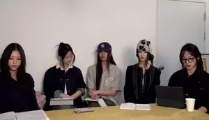 Personel NewJeans yang terdiri dari Minji, Hanni, Danielle, Haerin, and Hyein mengutarakan secara terbuka ketidakadilan yang mereka hadapi oleh pihak HYBE bahkan sebelum debut dan seterkenal sekarang. (Dok: YouTube&nbsp;@nwjns )