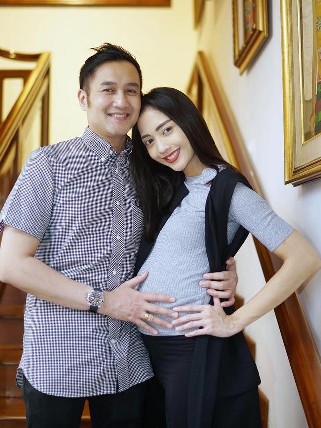 Ririn Dwi Ariyanti Ceritakan Proses Kelahiran Anak Ketiganya - ShowBiz ...