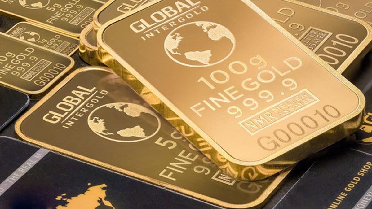 Harga Emas Dunia Tergelincir, Kembali di Bawah USD 2.000