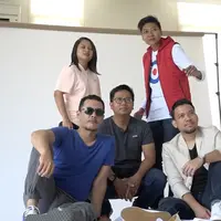 Rayakan Ulang Tahun Base Jam Rilis Single Baru.