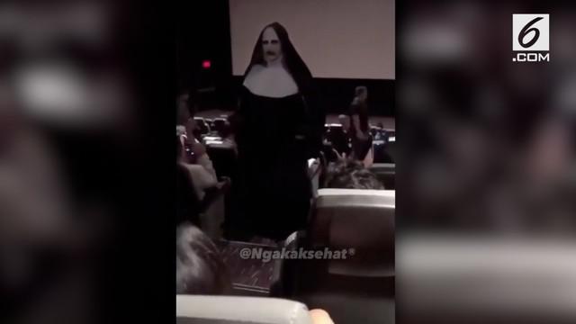 Maksud hati ingin menakuti penonton, aksi Valak malah gagal dan membuatnya menangis.