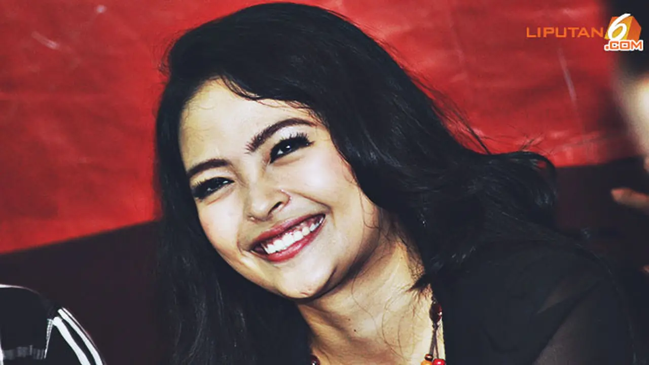tantri-kotak-senyum-130315b.jpg