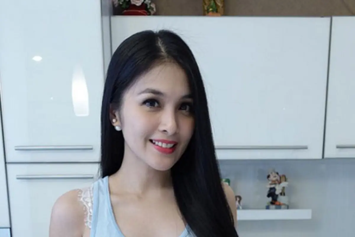 Sandra Dewi