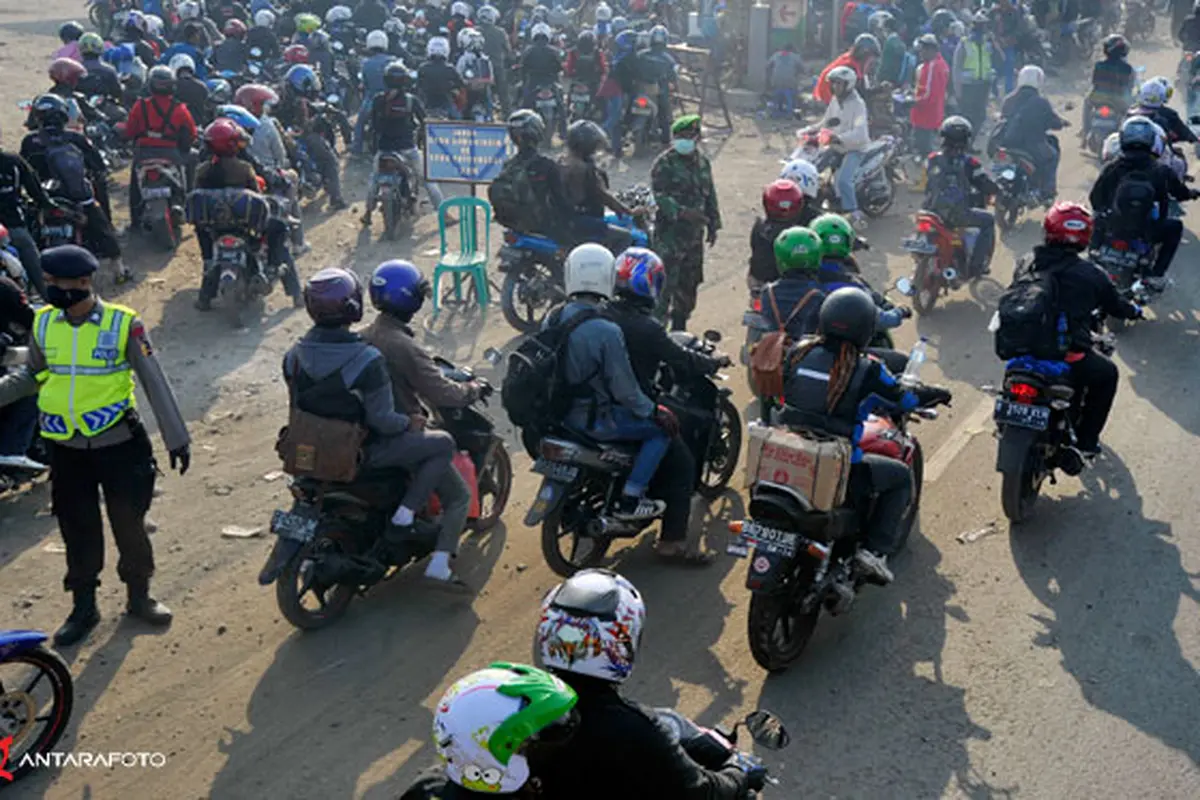 arus-balik-cirebon-lagi-130811b.jpg
