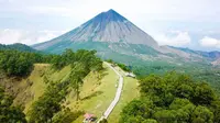 6 Fakta Menarik Gunung Wolobobo di Kota Bajawa NTT yang Berhadapan Langsung Gunung Inerie dan Laut Sawu