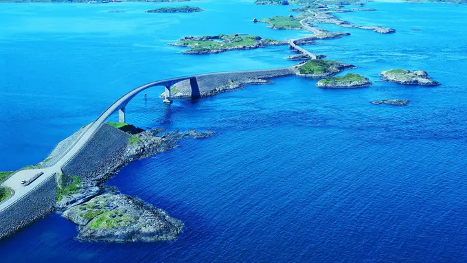 Jalan Raya Paling Mengerikan di Dunia, Berani Lewat?