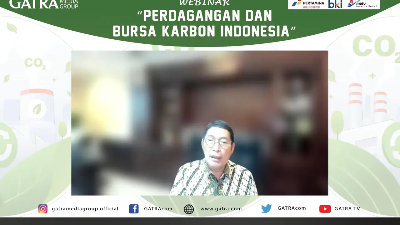 Kepala Eksekutif Pengawas Pasar Modal, Keuangan Derivatif, dan Bursa Karbon OJK, Inarno Djajadi saat webinar Perdagangan dan Bursa Karbon Indonesia, Selasa (23/7/2024). (Foto: tangkapan layar/Tira Santia)