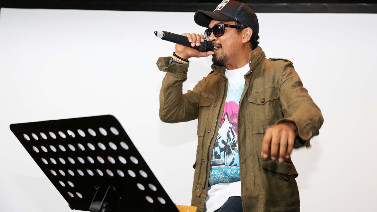 Lirik Lagu Berkarya untuk Negeri - Mirza W Feat. Glenn Fredly