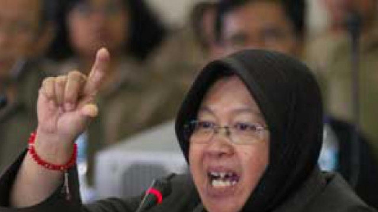Terjun atur lalu lintas macet