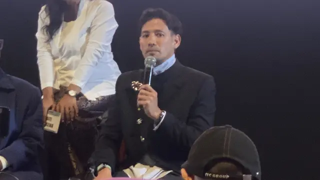 Tarra Budiman dalam konferensi pers film Beautiful Pain yang dihelat di Jakarta, Kamis (15/10/2026). (Liputan6.com/Nola Vemiliana)