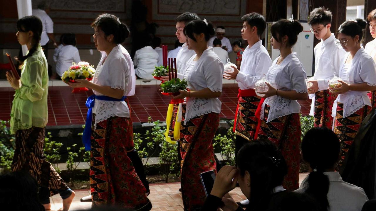Perayaan Waisak di Taman Mini Indonesia Indah