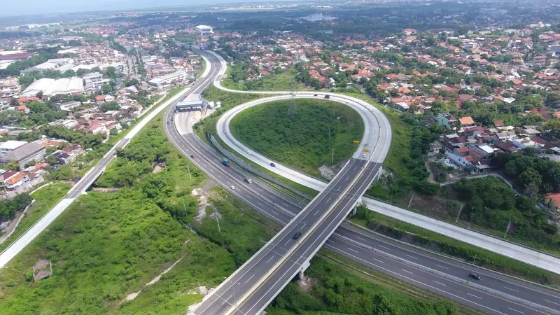 Tarif empat ruas Jalan Tol Trans Jawa yang dikelola oleh anak usaha PT Jasa Marga (Persero) Tbk dan Waskita Toll Road akan naik pada 19 Agustus 2021. (Dok Jasa Marga)