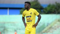 Abel Camara, striker asing Arema siap lawan Barito Putera. (Iwan Setiawan/Bola.com)