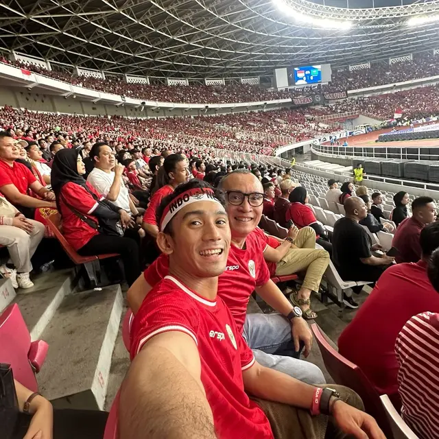 Potret 6 Artis Nonton Langsung Indonesia Vs Arab Saudi di GBK, Rizky Billar Nangis