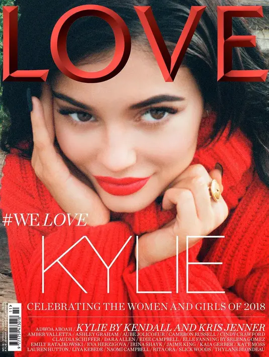 Di cover majalah tersebut Kylie Jenner tampil dengan lipstick merah dan juga sweater merah kebesaran. (instagram/kyliejenner)