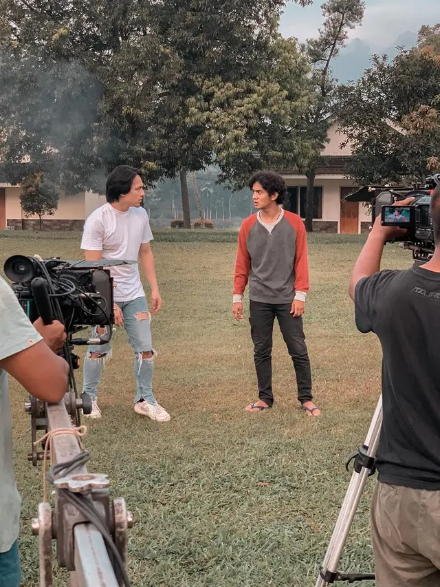 Dari Film Hingga Sinetron, Ini 6 Potret Kebersamaan Jefri Nichol dan Kevin Ardilova