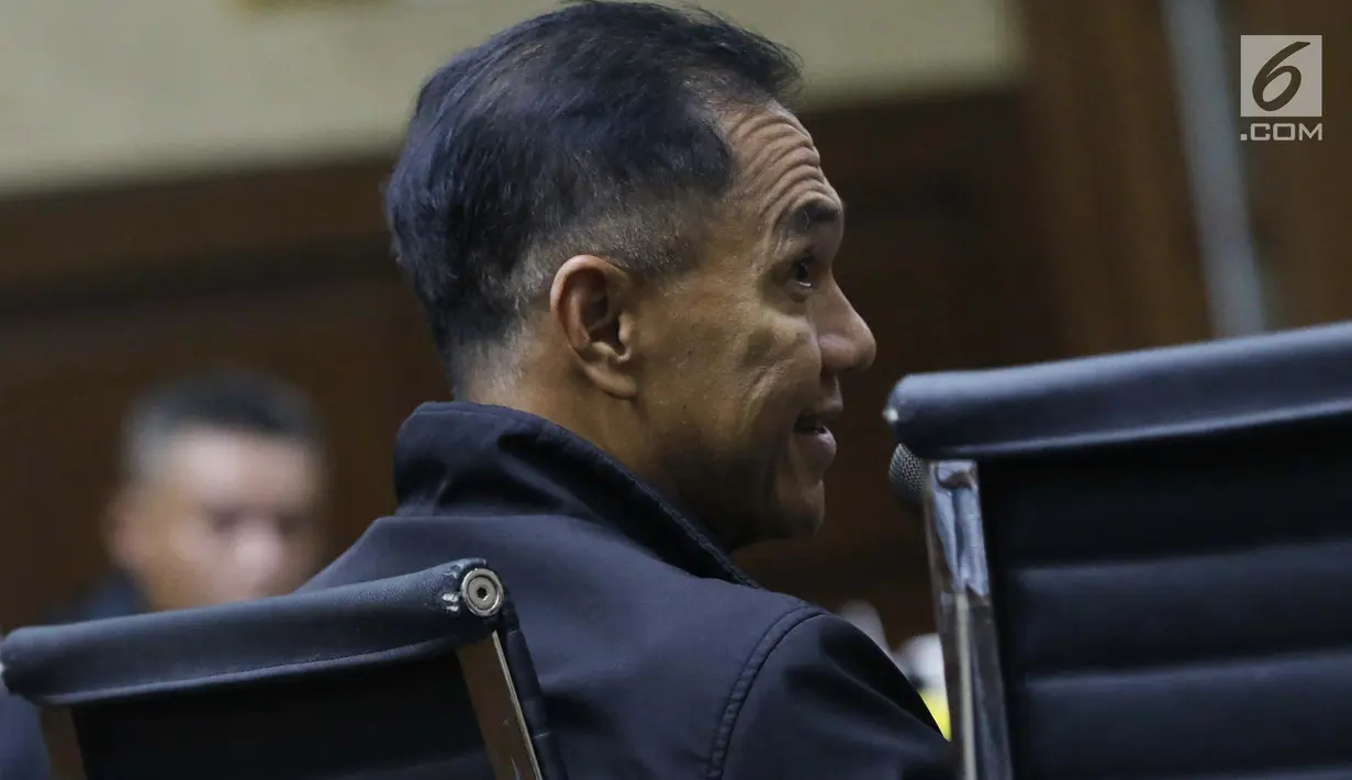 Mantan anggota Dewan Komisaris PT Pertamina (Persero), Gita Wirjawan bersaksi pada sidang lanjutan dugaan korupsi akuisisi Blok Basker Manta Gummy dengan terdakwa mantan Dirut PT Pertamina, Karen Agustiawan di PengadilanTipikor, Jakarta, Kamis (9/5/2019). (Liputan6.com/Helmi Fithriansyah)