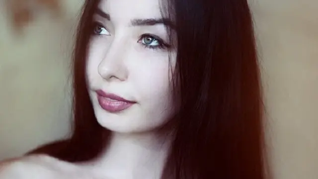 [Bintang] Selalu Tampil Modern, Ini 7 Warna Lipstik yang Siap Menghiasi Bibirmu