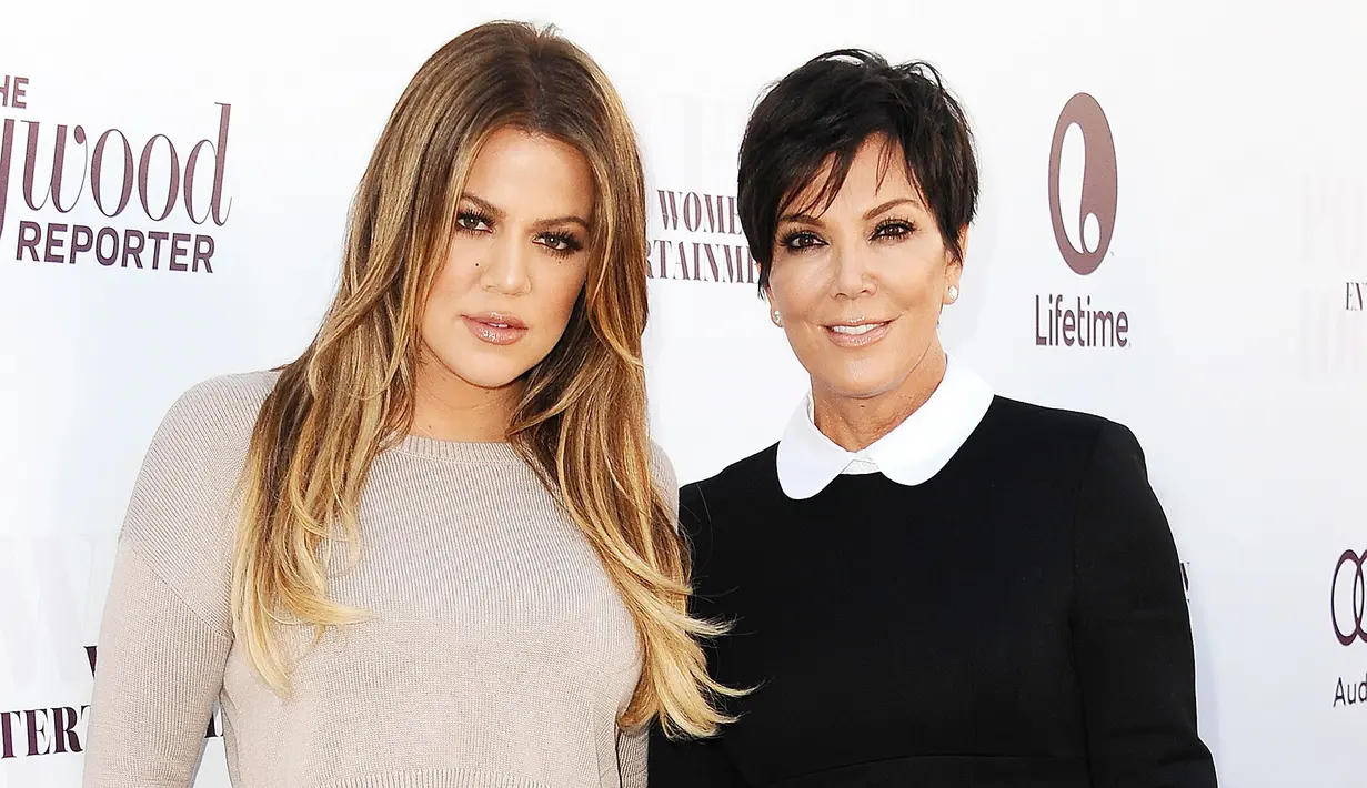 Khloe Kardashian tentu saja mendapatkan bantuan dari sang ibu, Kris Jenner, saat melahirkan nanti. (Us Weekly)