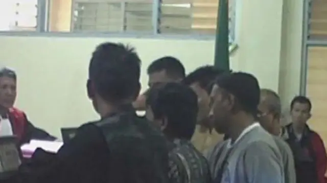 Ibu Korban Pembunuhan Menyerang Tiga Terdakwa