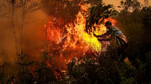 Karhutla Belum Usai, Kabut Asap Selimuti Sumatra dan Kalimantan