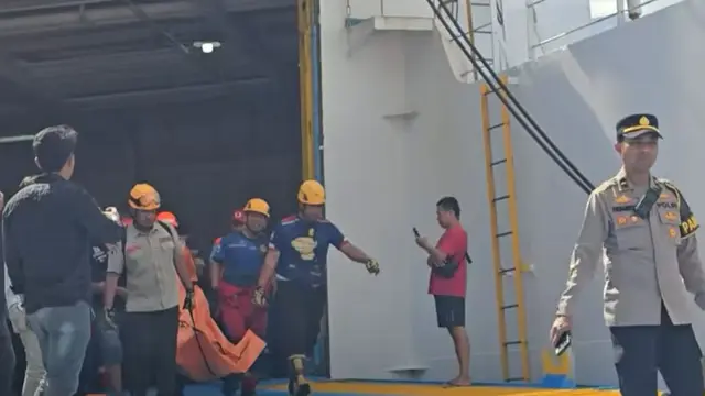Kapal Feri Mendadak Miring Saat Bersandar di Balikpapan, 3 Penumpang Tewas Terjepit