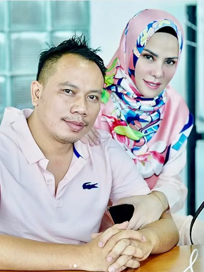 [Bintang] Angel Lelga dan Vicky Prasetyo