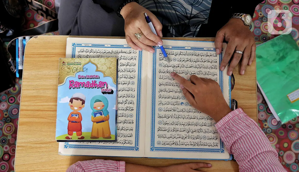 Melalui kegiatan pesantren kilat ini diharapkan dapat menambah bekal ilmu dan pengetahuan anak-anak tentang agama sekaligus meningkatkan ibadah di bulan Ramadan. (Liputan6.com/Angga Yuniar)