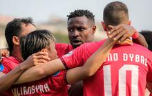 FOTO: Gol Spektakuler Kenneth Ngwoke ke Gawang PSS Sleman Sukses Antarkan Semen Padang Raih Kemenangan Perdana di BRI Liga 1 2024/2025