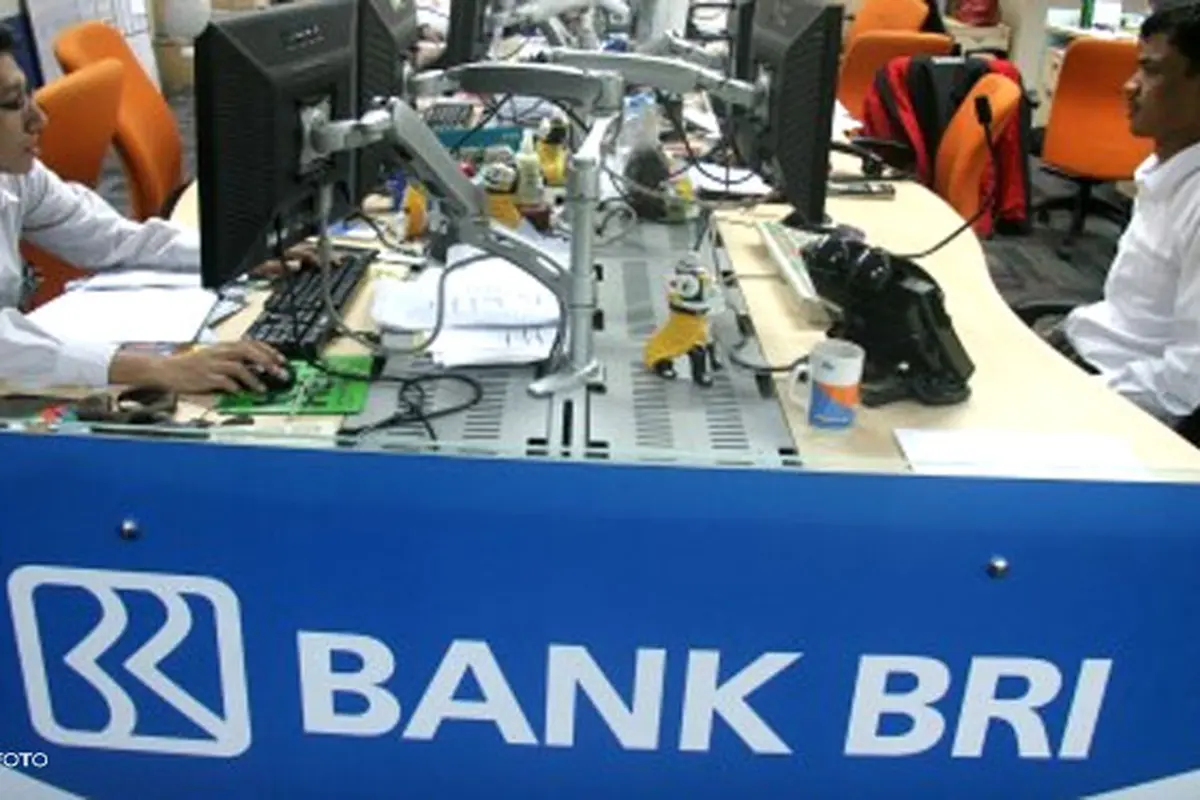 bank-bri-lebaran-130812b.jpg