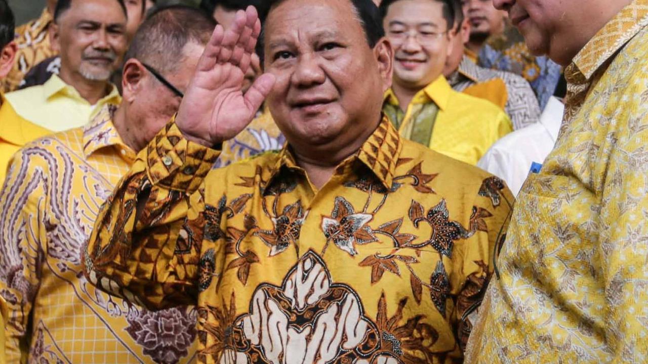 Kedatangan ke markas Golkar ini untuk memberi materi bertema kebangsaan di Golkar Insitutute.